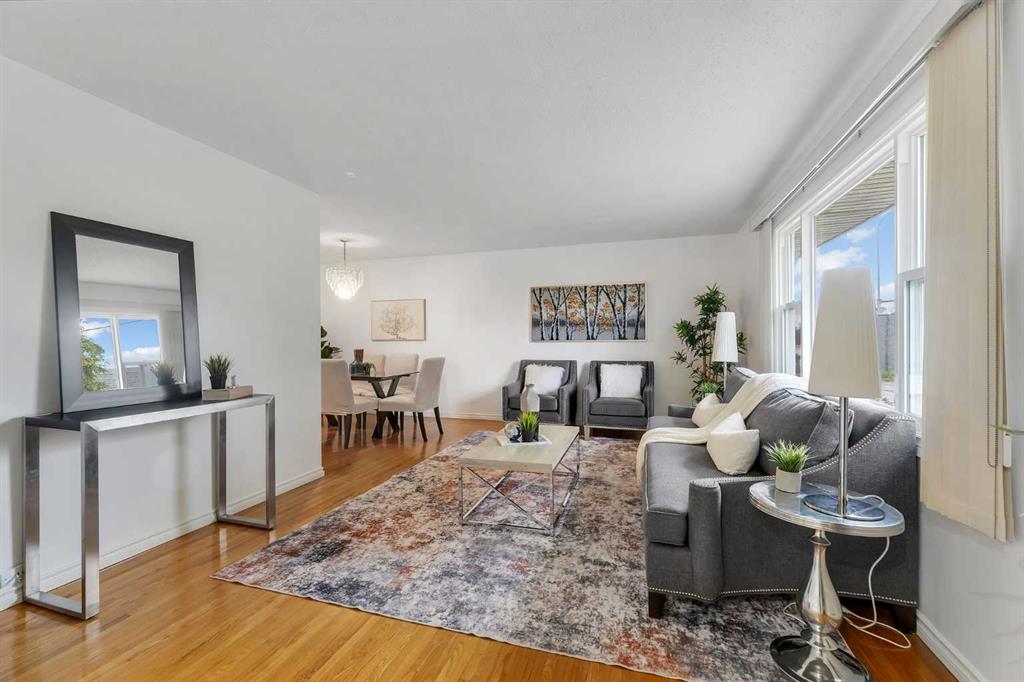 Picture of 4204 Voyageur Drive NW, Calgary Real Estate Listing