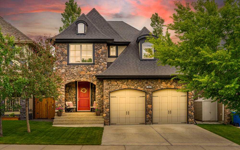 Picture of 954 Coopers Drive SW, Airdrie Real Estate Listing
