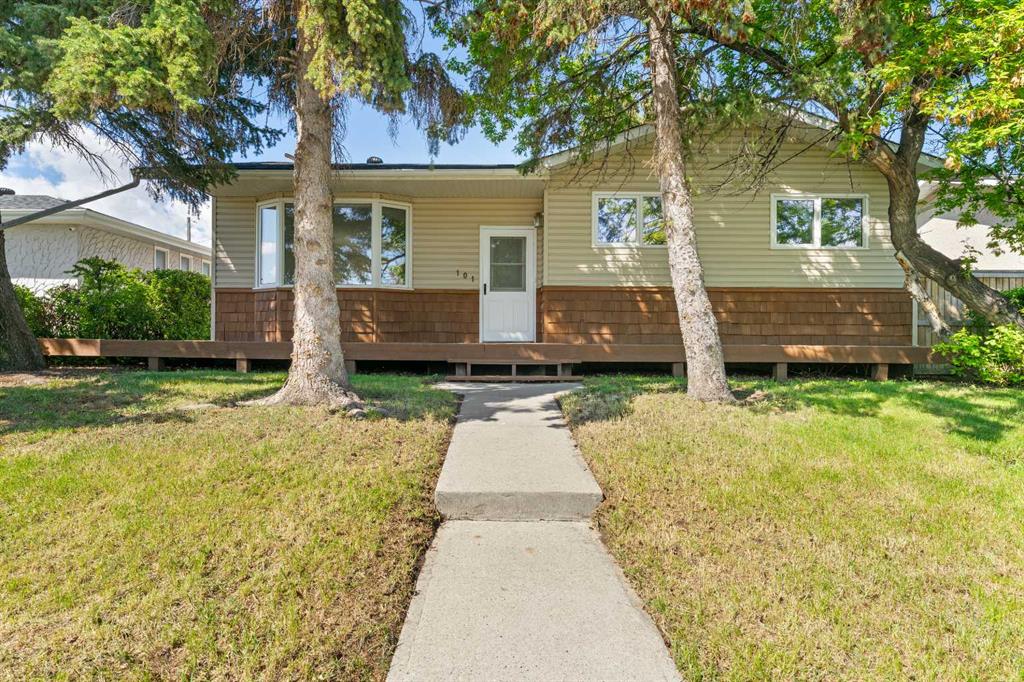 Picture of 101 Marbrooke Circle NE, Calgary Real Estate Listing