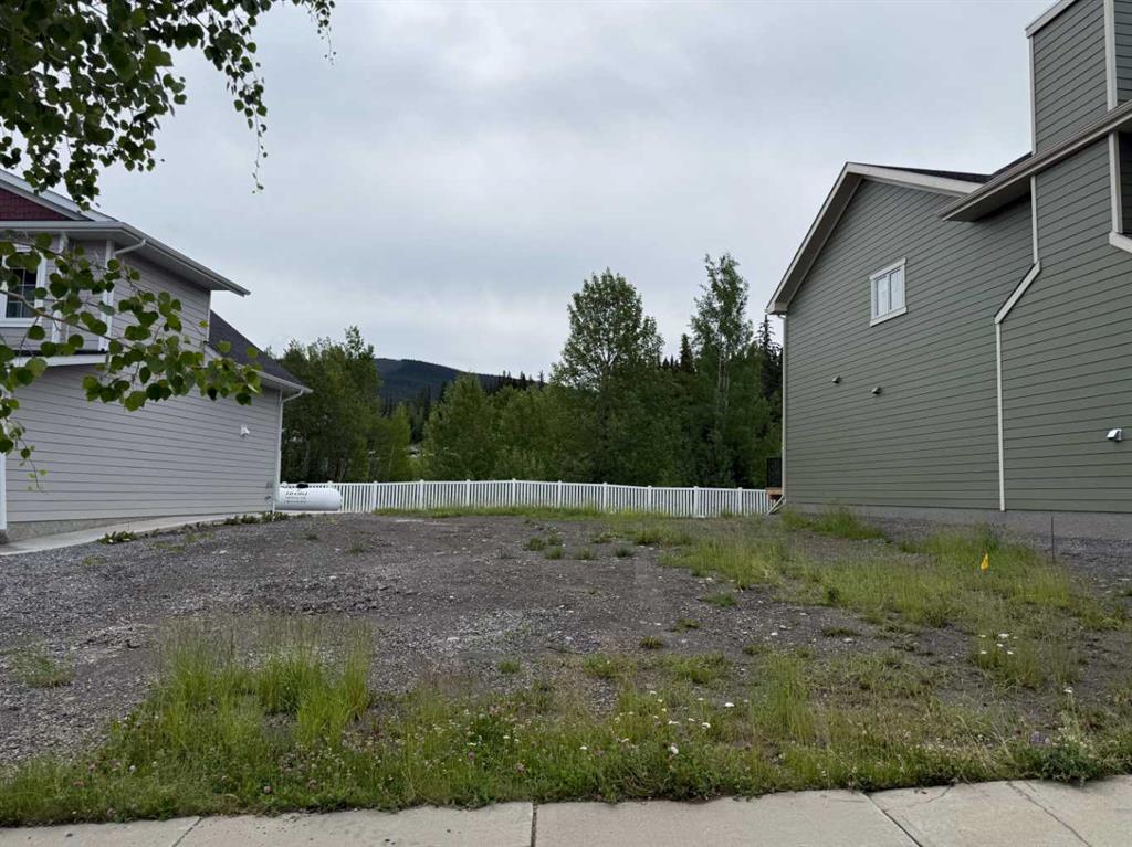 Picture of 331 Elizabeth Avenue , Nordegg Real Estate Listing