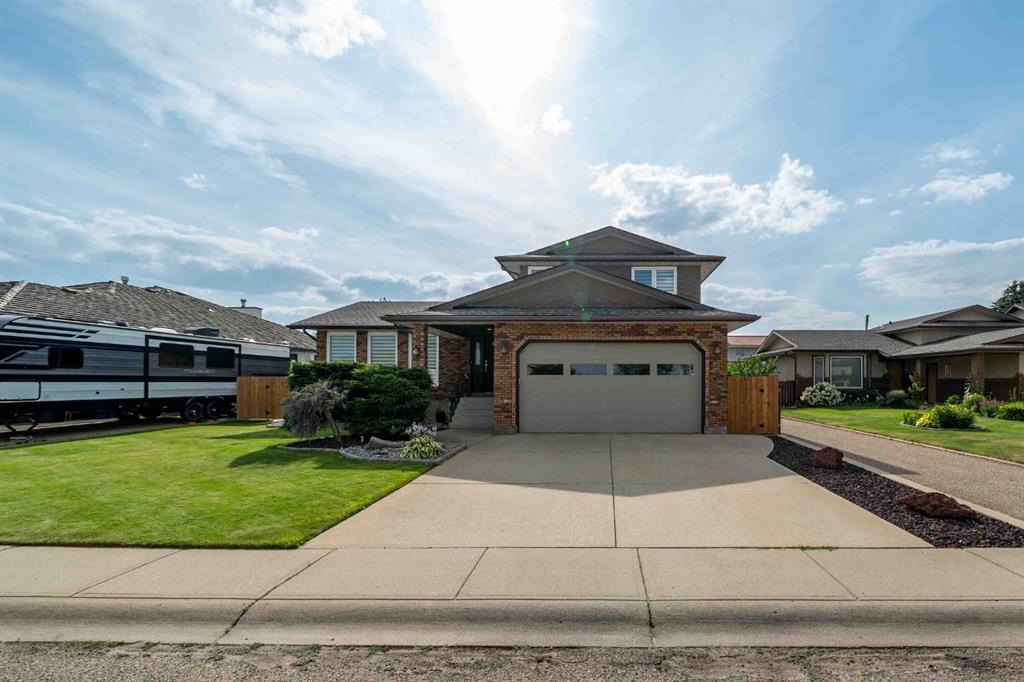 Picture of 8 Taylor Court SE, Medicine Hat Real Estate Listing