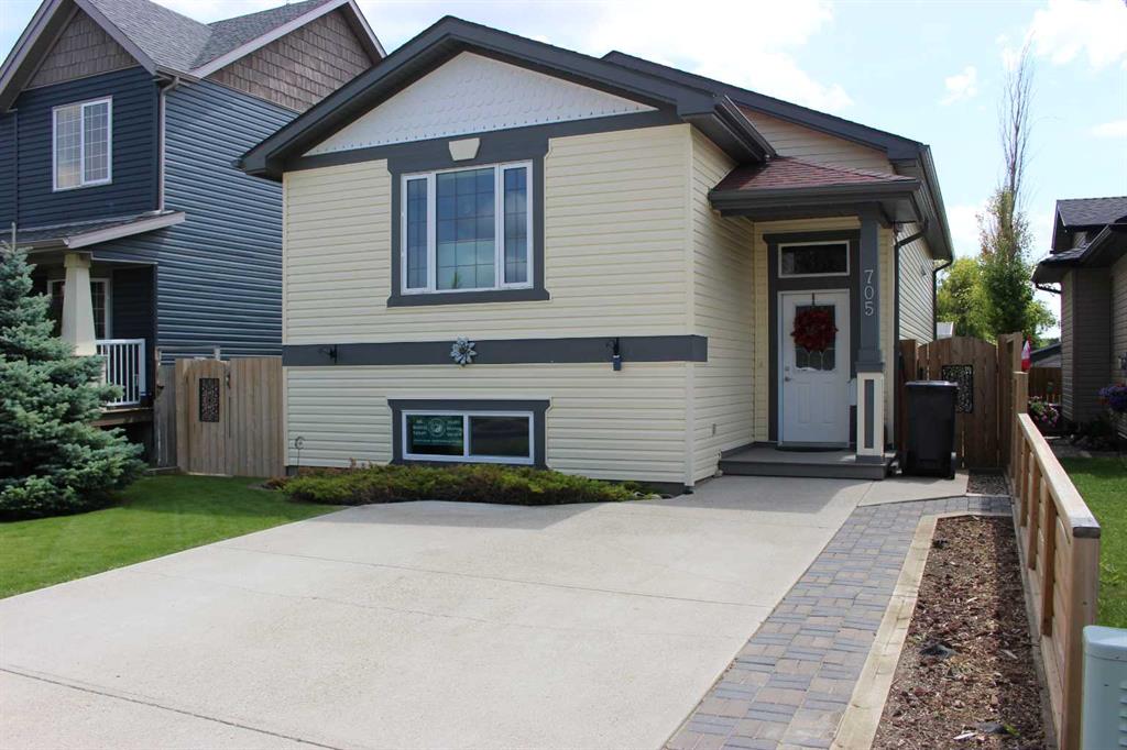 Picture of 705 Northridge Avenue , Picture Butte Real Estate Listing