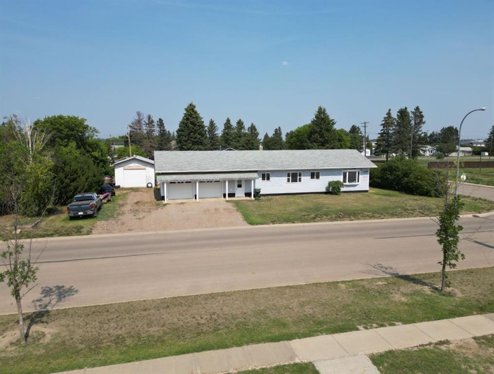 Picture of 10202 99 Ave  , La Crete Real Estate Listing