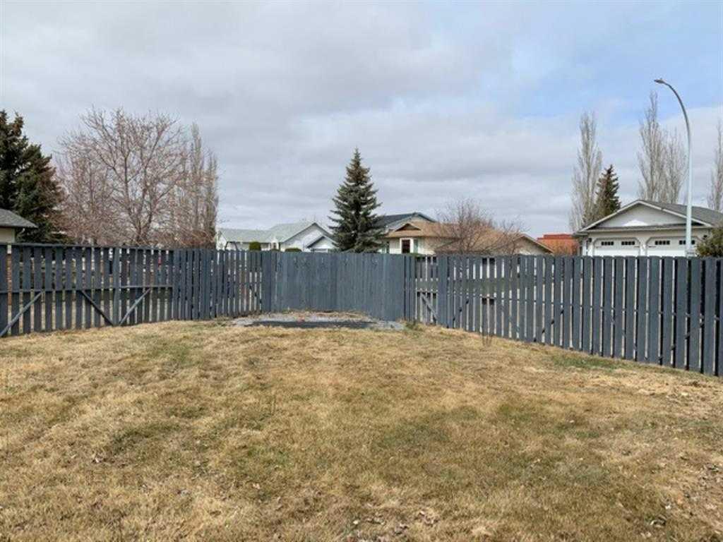 Picture of 345 2 Street W, Duchess Real Estate Listing