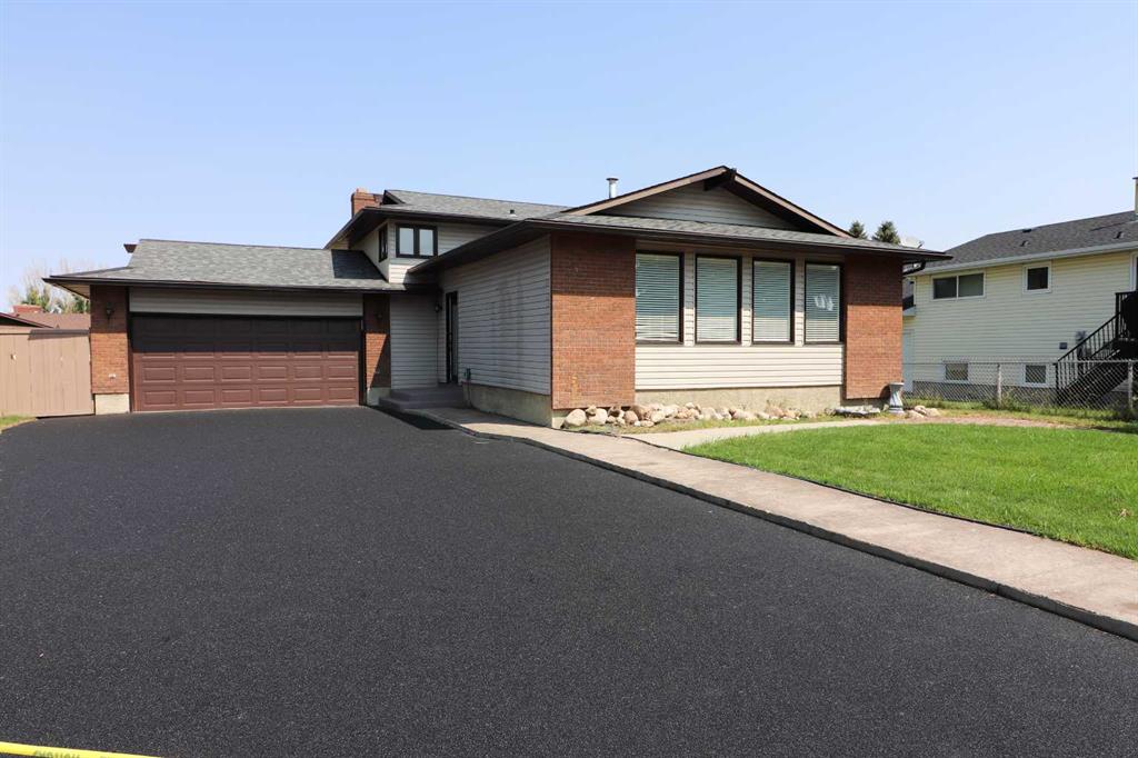 Picture of 8 Begonia Court SE, Medicine Hat Real Estate Listing
