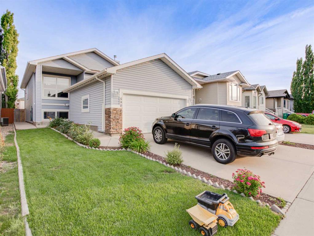 Picture of 590 Squamish Lane W, Lethbridge Real Estate Listing