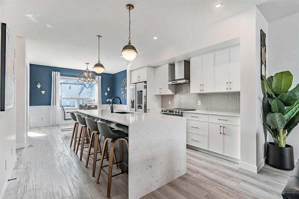 Picture of 73 Legacy Glen Point SE, Calgary Real Estate Listing