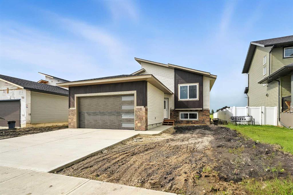 Picture of 62 Metcalf Way , Lacombe Real Estate Listing