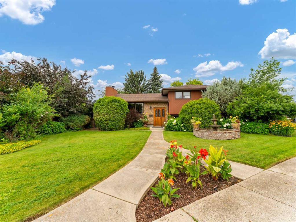 Picture of 29 Riley Court NW, Medicine Hat Real Estate Listing