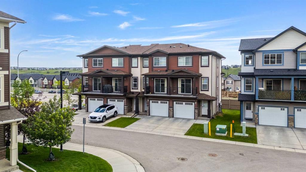 Picture of 122 Sage Hill Grove NW, Calgary Real Estate Listing