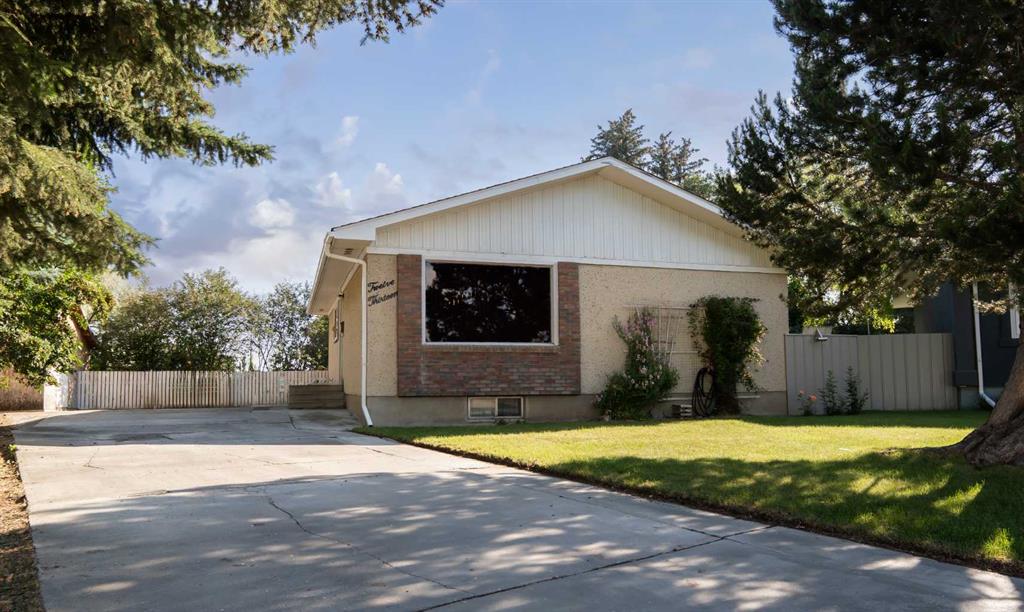Picture of 1213 Ventura Place N, Lethbridge Real Estate Listing