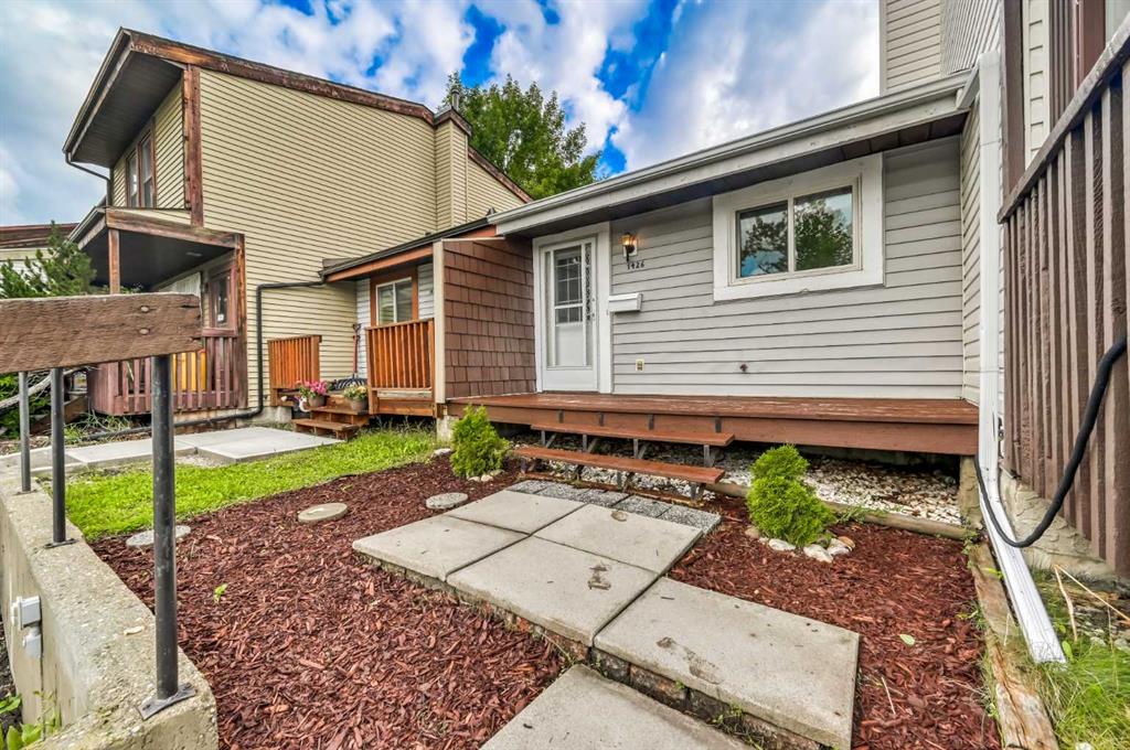Picture of 1426 Ranchlands Way NW, Calgary Real Estate Listing