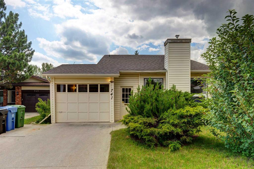 Picture of 741 Ranchview Circle NW, Calgary Real Estate Listing
