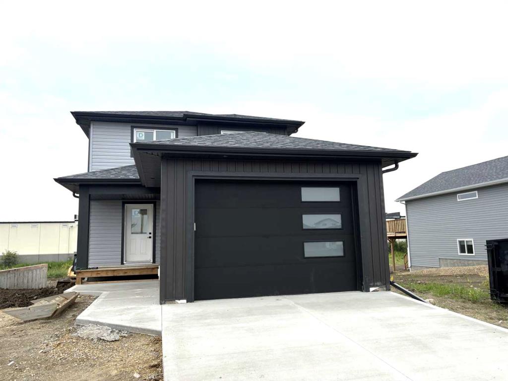Picture of 125 Hampton Crescent , Sylvan Lake Real Estate Listing