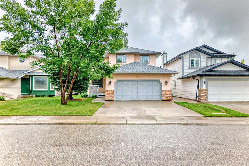Picture of 22 Sunvista Crescent SE, Calgary Real Estate Listing