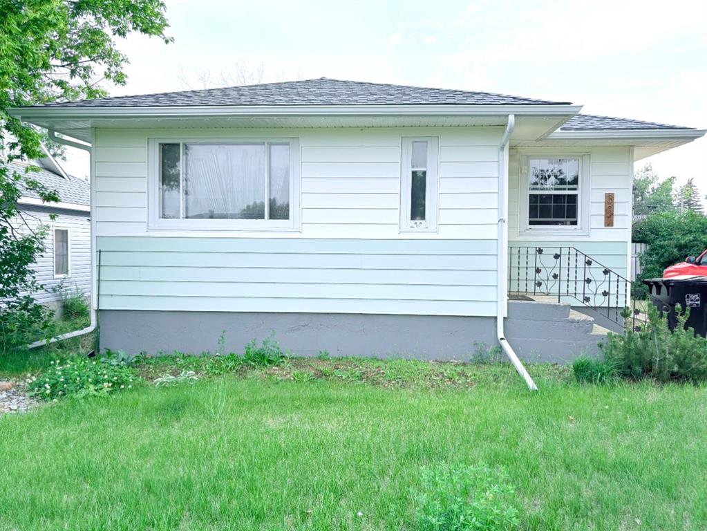Picture of 307 2nd Avenue E, Oyen Real Estate Listing