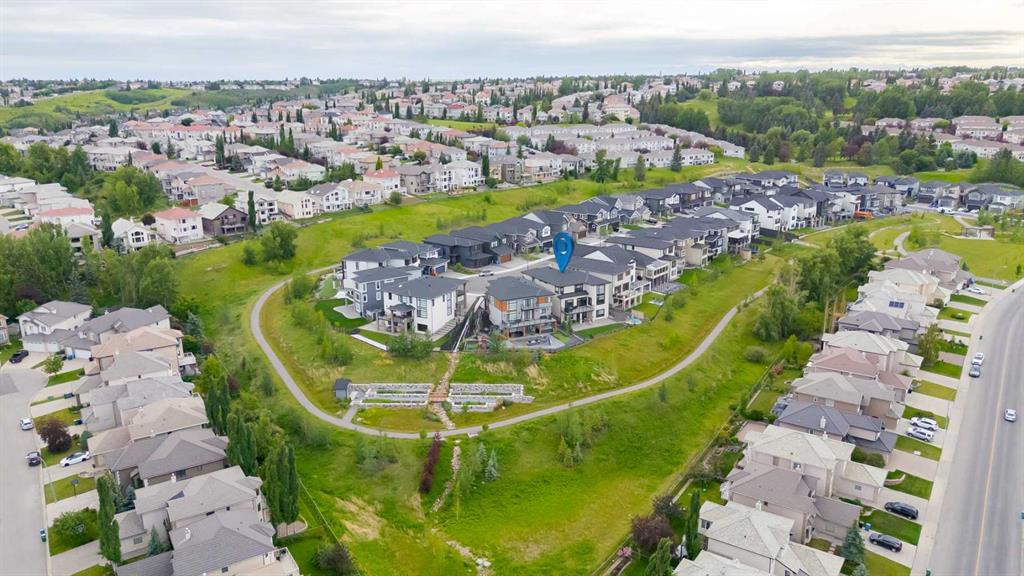 Picture of 128 Hampstead Mews NW, Calgary Real Estate Listing