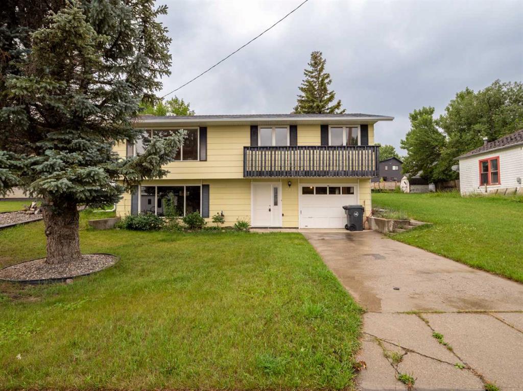Picture of 724 Florence Street , Pincher Creek Real Estate Listing
