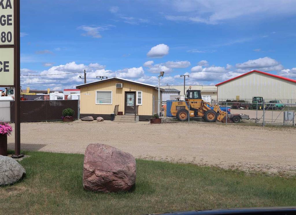Picture of 6402 42 Avenue , Ponoka Real Estate Listing