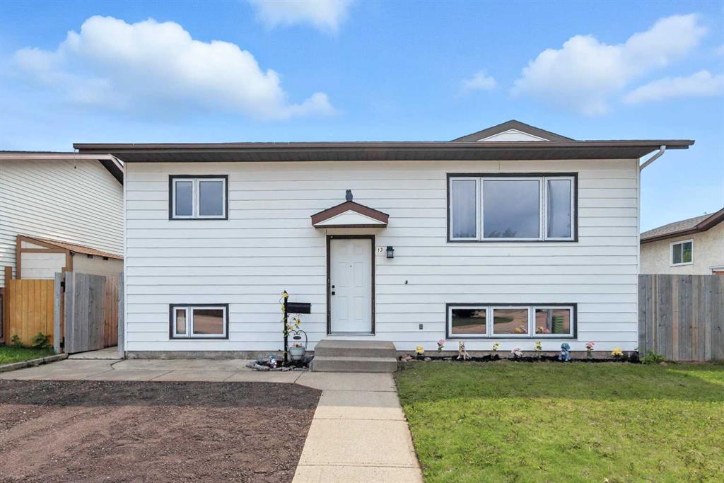 Picture of 13 Westview Crescent , Blackfalds Real Estate Listing