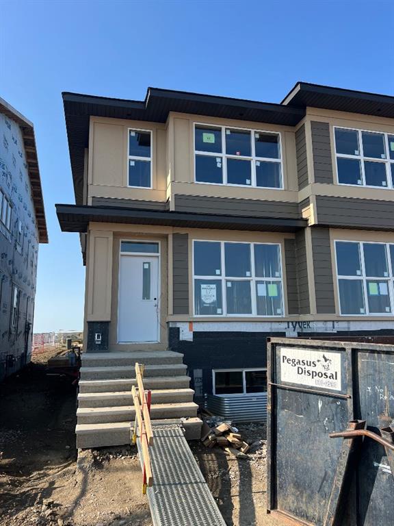 Picture of 17 Setonvista Gate SE, Calgary Real Estate Listing