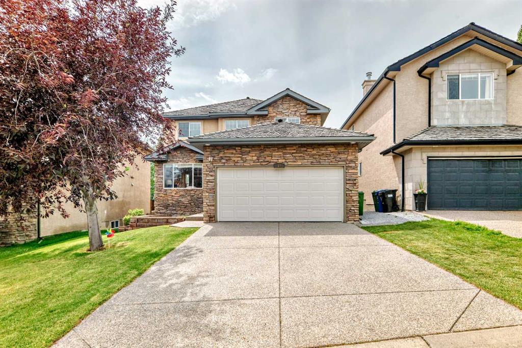 Picture of 17 Royal Ridge Hill NW, Calgary Real Estate Listing