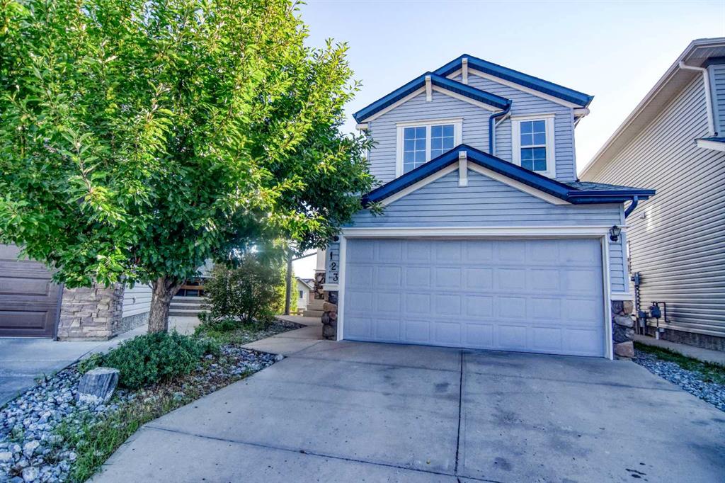 Picture of 123 Pantego Close NW, Calgary Real Estate Listing