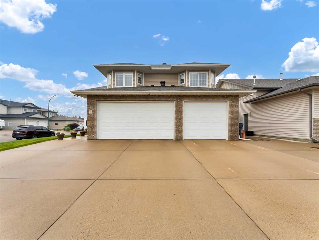 Picture of 97 Stratton Close SE, Medicine Hat Real Estate Listing