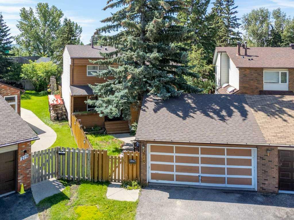 Picture of 215 Ranchview Court NW, Calgary Real Estate Listing