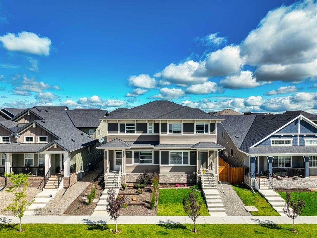 Picture of 452 Reynolds Avenue SW, Airdrie Real Estate Listing