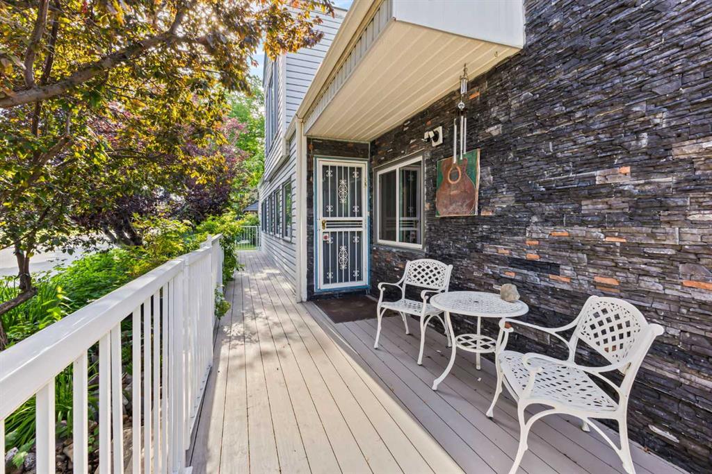 Picture of 2441 25a Street SW, Calgary Real Estate Listing