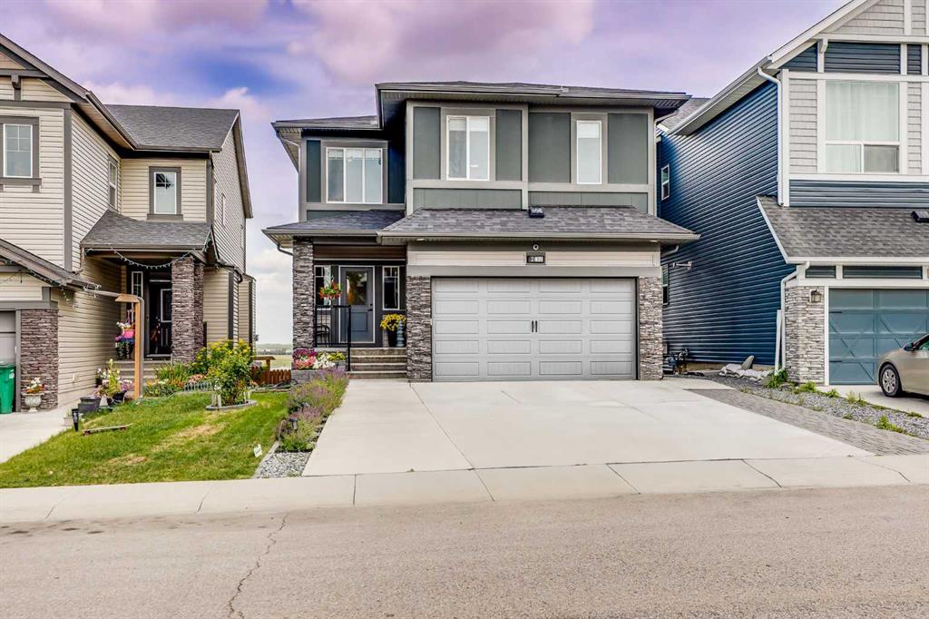 Picture of 247 Hillcrest Heights SW, Airdrie Real Estate Listing