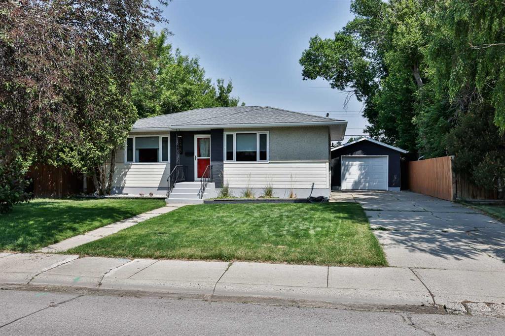 Picture of 2427 7 Avenue N, Lethbridge Real Estate Listing