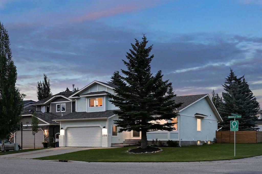 Picture of 206 Woodbriar Circle SW, Calgary Real Estate Listing