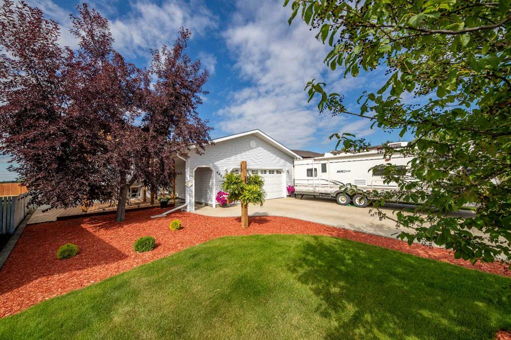 Picture of 4405 56 Street , Grimshaw Real Estate Listing
