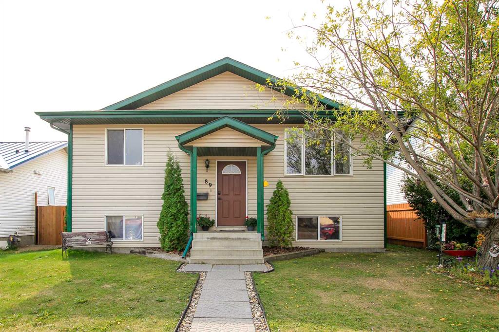 Picture of 89 Sunridge Avenue , Blackfalds Real Estate Listing