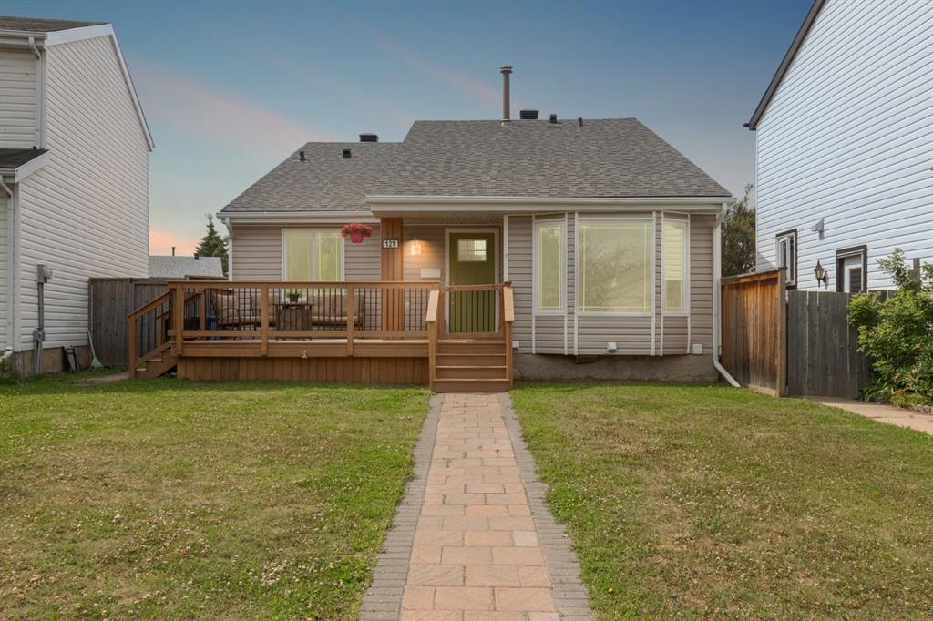 Picture of 121 Bird Crescent , Fort McMurray Real Estate Listing