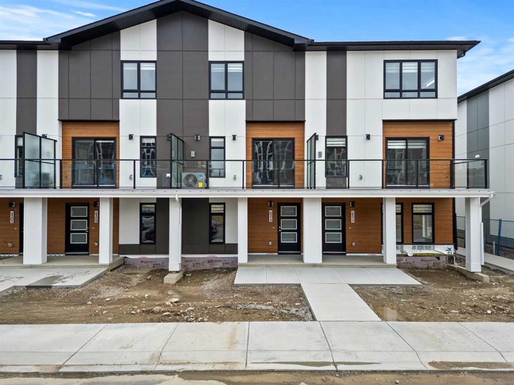 Picture of 8313 8 Avenue SW, Calgary Real Estate Listing