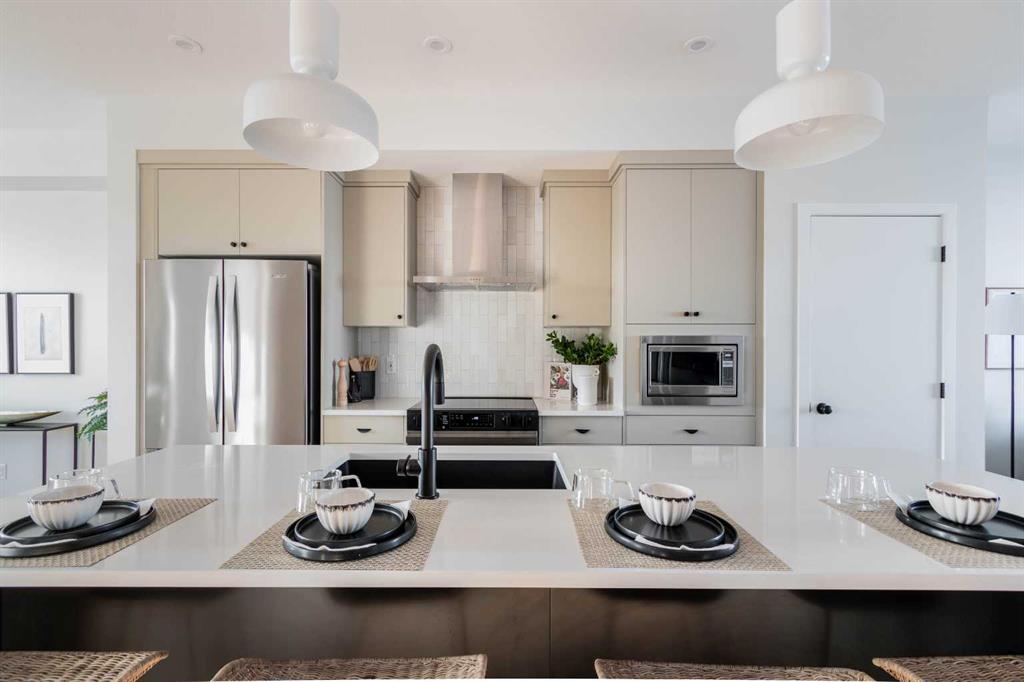 Picture of 1449 Rangeview Drive SE, Calgary Real Estate Listing