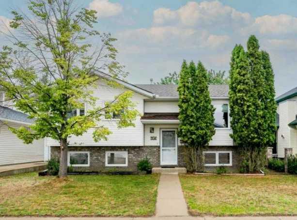 Picture of 512 Hemingway Crescent NE, Medicine Hat Real Estate Listing