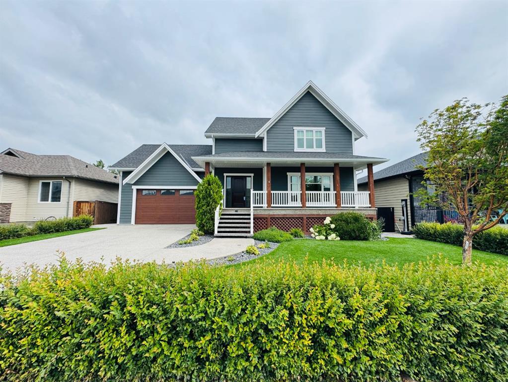 Picture of 733 28 St  , Fort Macleod Real Estate Listing