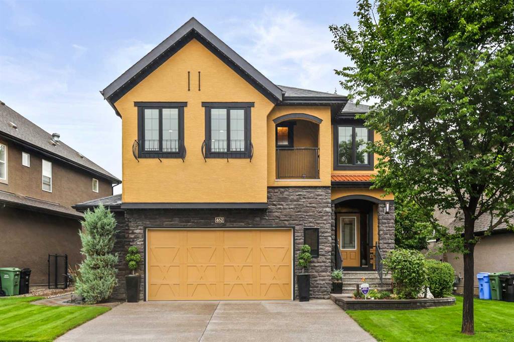 Picture of 652 Quarry Way SE, Calgary Real Estate Listing