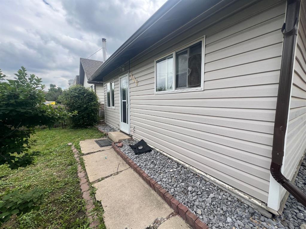 Picture of 509 2 Avenue W, Drumheller Real Estate Listing