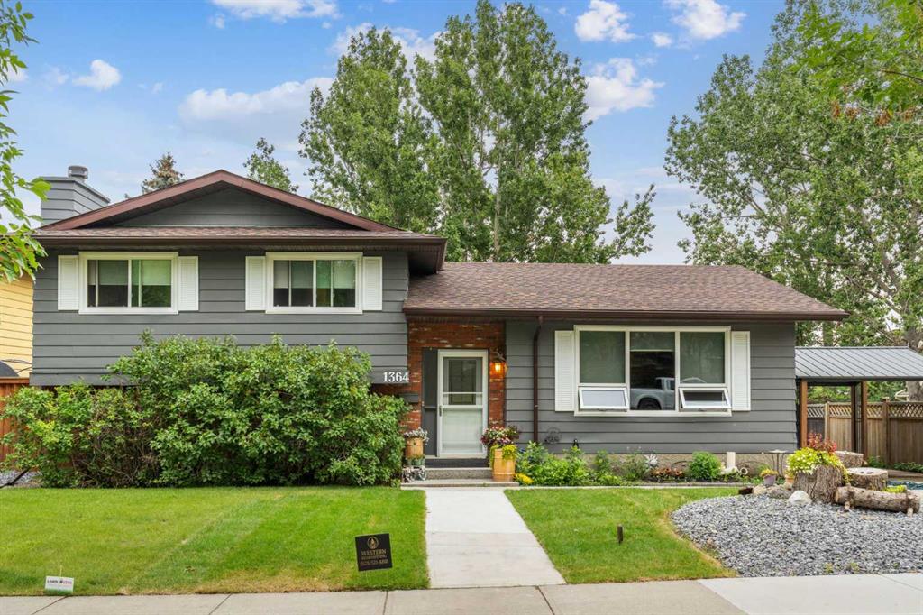 Picture of 1364 Berkley Drive NW, Calgary Real Estate Listing