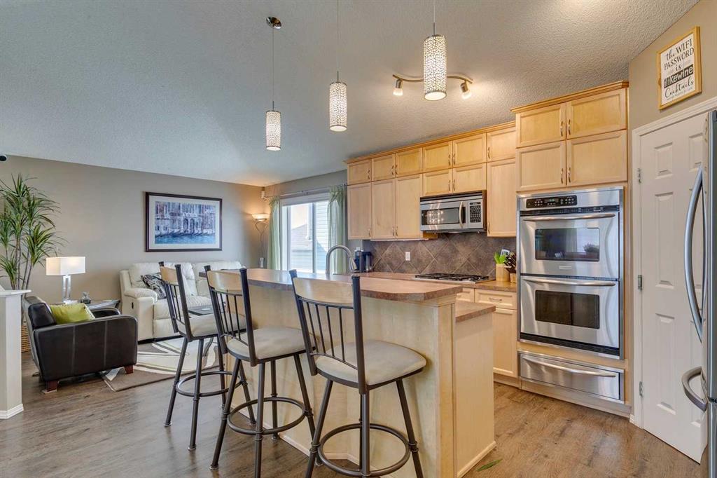 Picture of 198 Bridleridge Way SW, Calgary Real Estate Listing