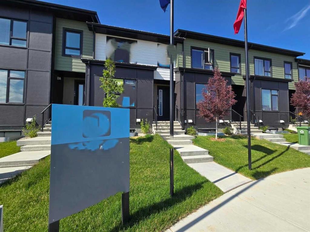 Picture of 218 Vantage Drive , Cochrane Real Estate Listing