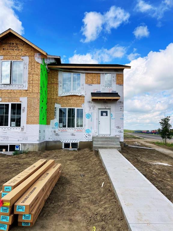 Picture of 2 Anna Close , Blackfalds Real Estate Listing