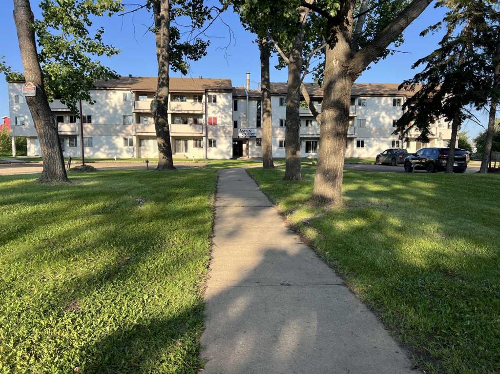 Picture of 104, 5117 44 Street , High Prairie Real Estate Listing