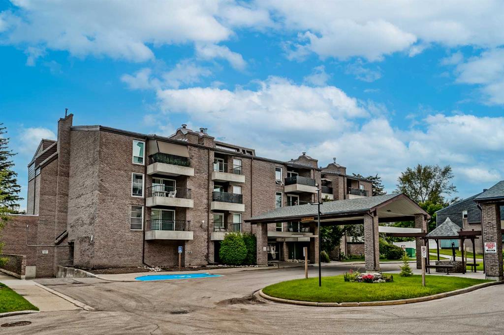 Picture of 2105, 202 Braeglen Close SW, Calgary Real Estate Listing