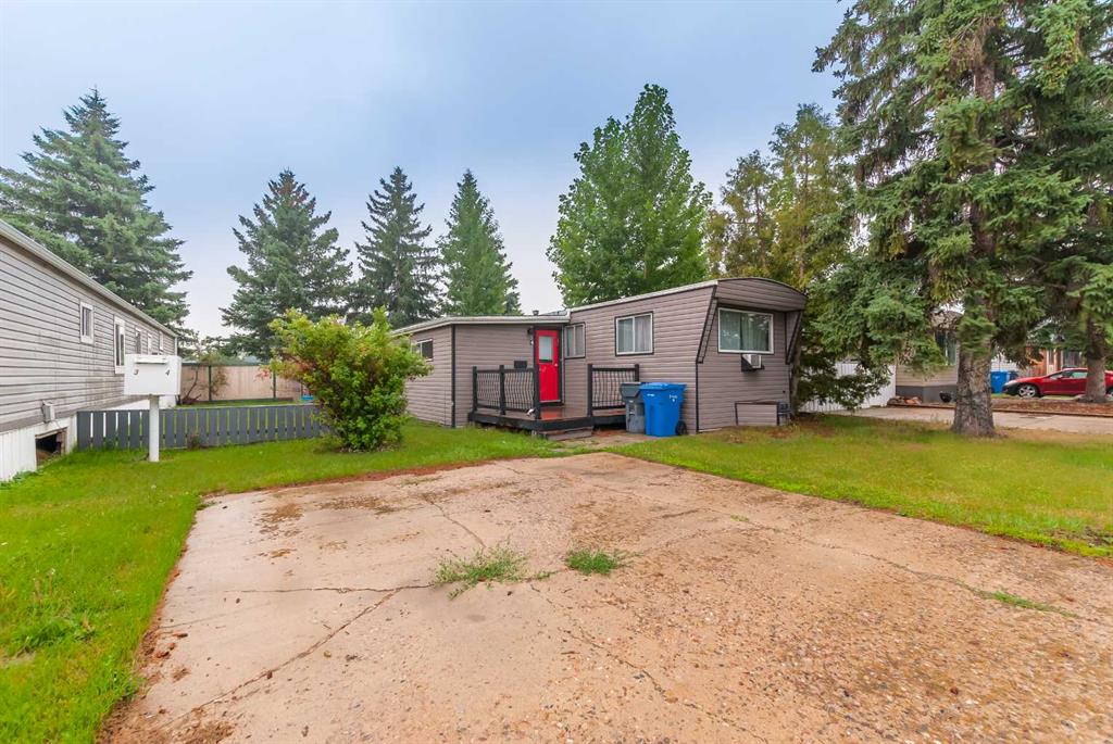 Picture of 4, 2460 Southview Drive SE, Medicine Hat Real Estate Listing